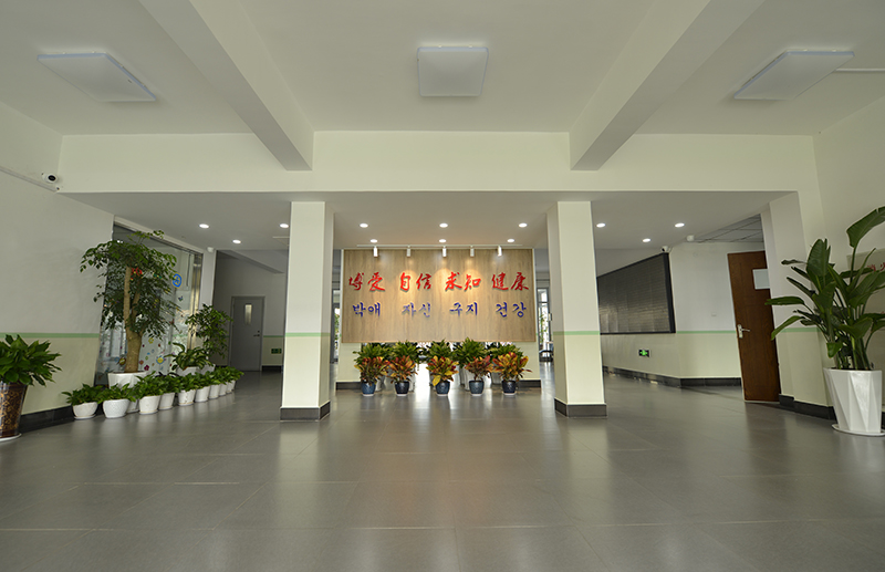 4学校大堂.JPG