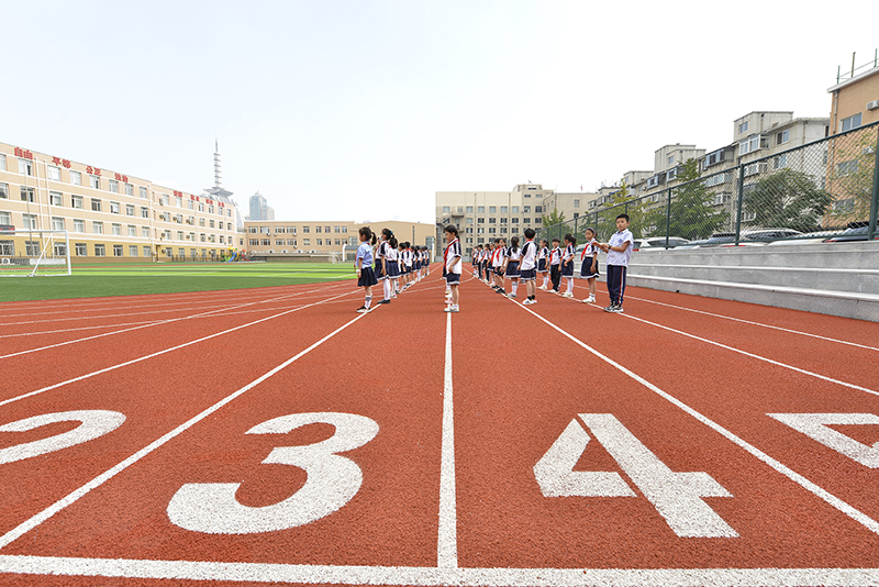 10学生活动.JPG